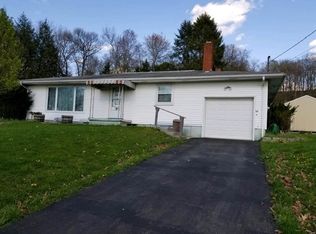 928 Ice Pond Rd, Leechburg, PA 15656