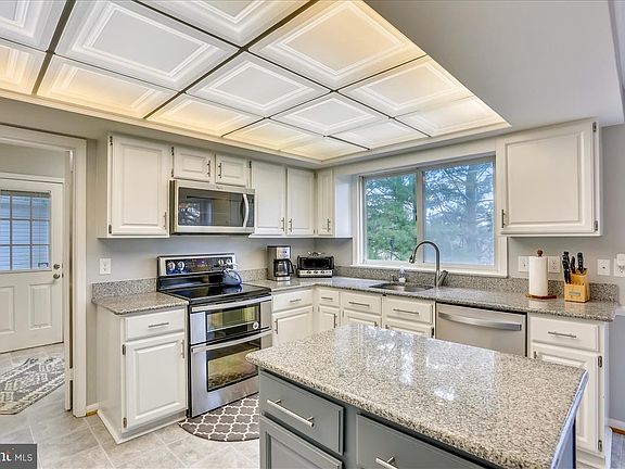 5th image of 12642 Lloydminster Dr