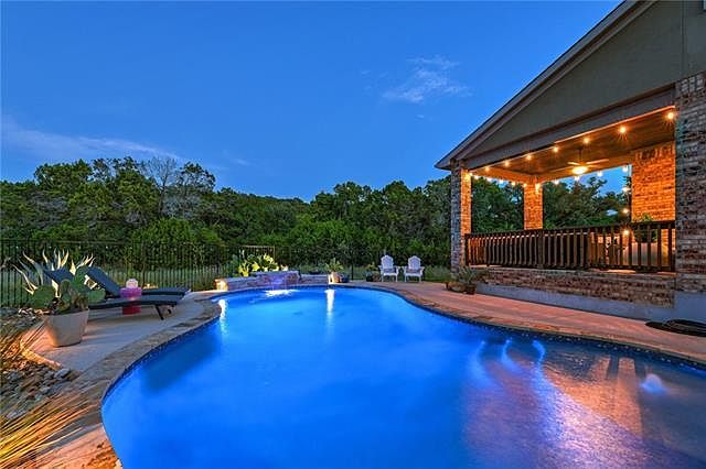 1st image of 3316 Vaquero Ln