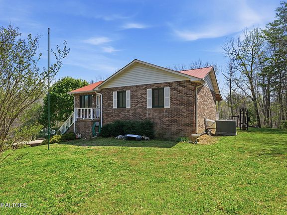 2nd image of 191 Ashley Ln