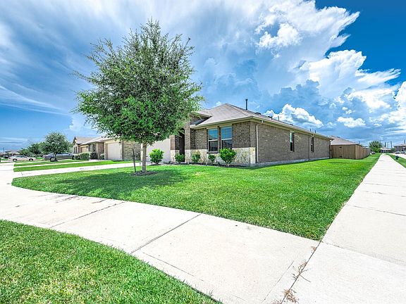 3rd image of 8402 Philox Park Ct