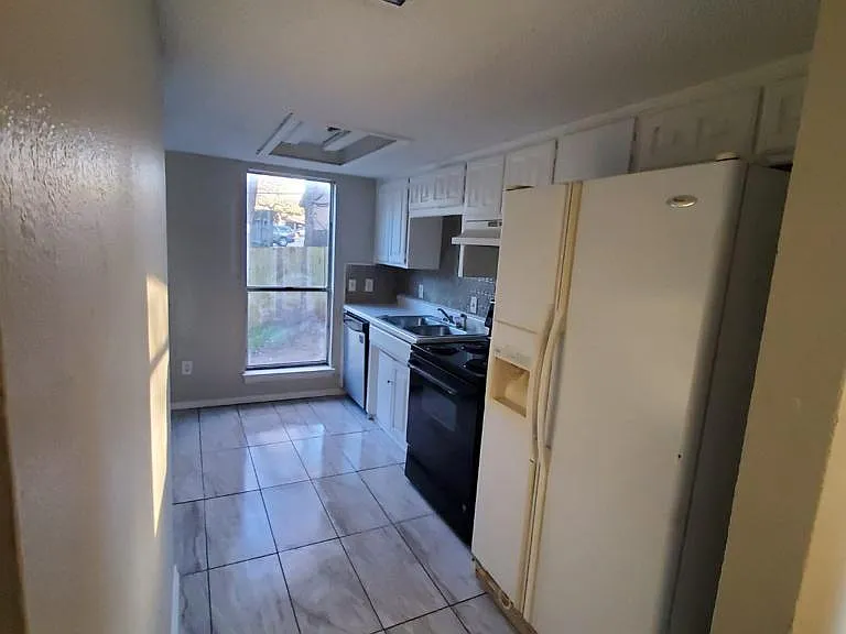 1419 Las Jardines Ct — Photo 5
