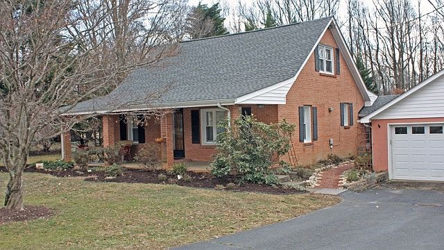 1st image of 21 Snellings Ln