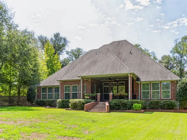 120 Pat Dr, Mineola, TX 75773