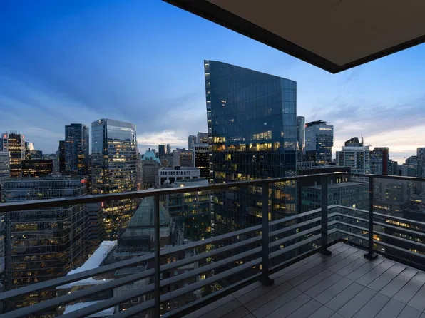 1011 Cordova St W #3804, Vancouver, BC V6C 0B2
