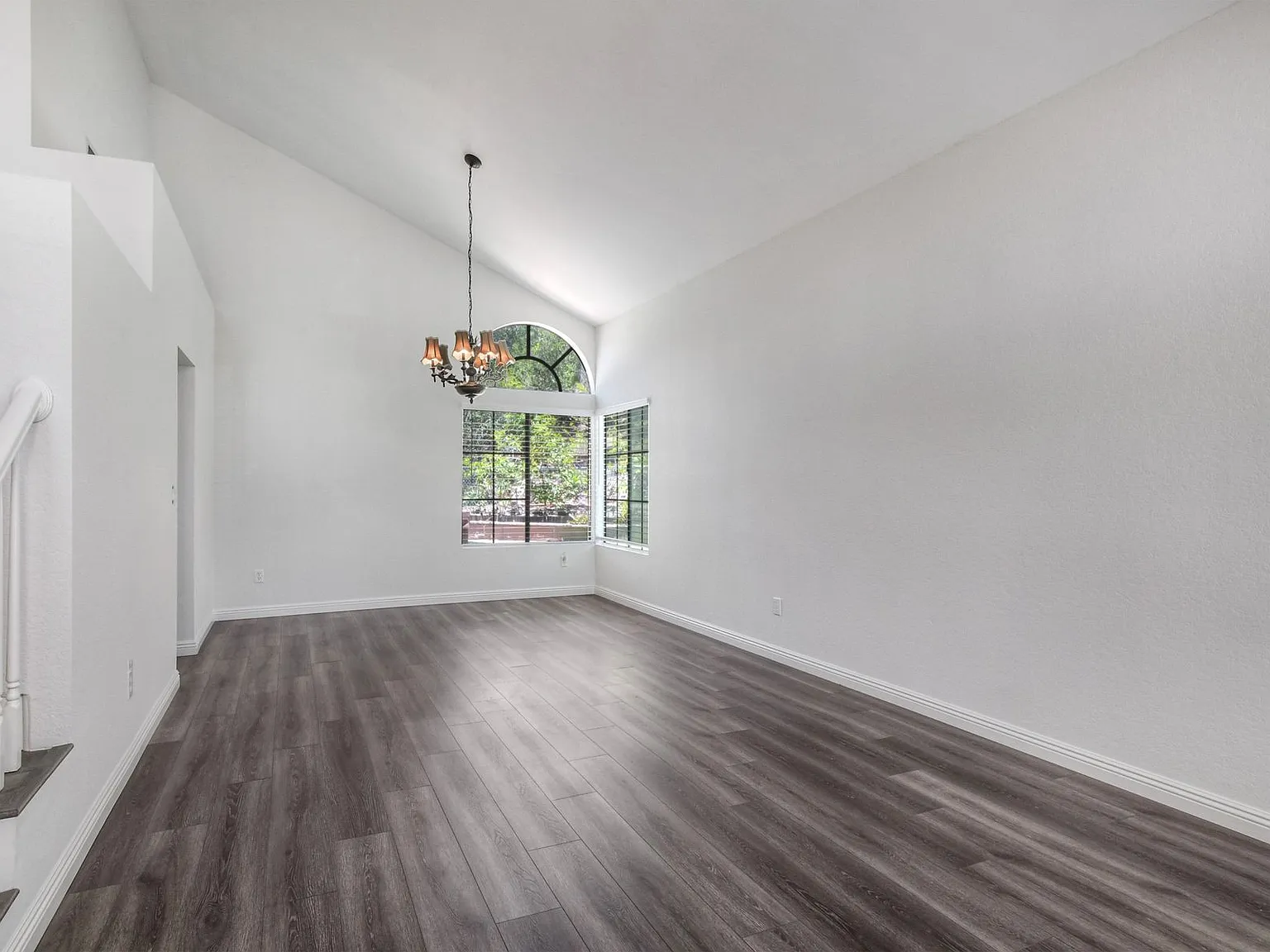 4 bed, 1979 sqft, $5,500 — Photo 3
