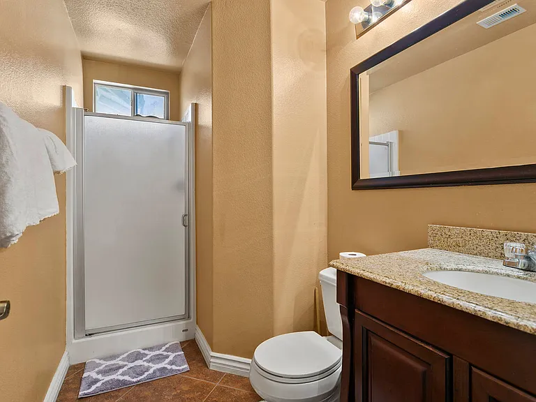 14033 Yorktown Ct — Photo 17