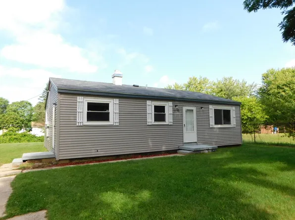 1110 McIntosh Dr, Benton Harbor, MI 49022