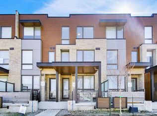 18 Deep Roots Ter, Toronto, ON M6A0G1