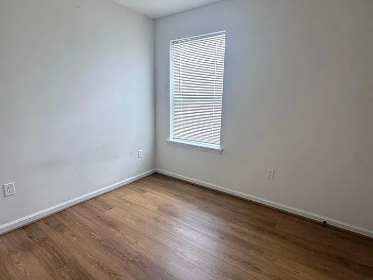 9911 Porto Rico Rd — Photo 11