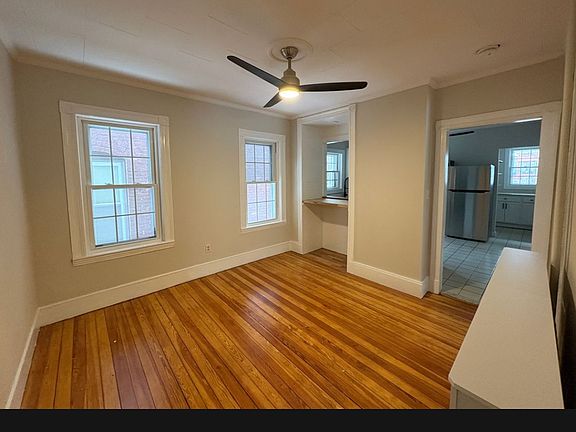 4th image of 48 Shawmut St