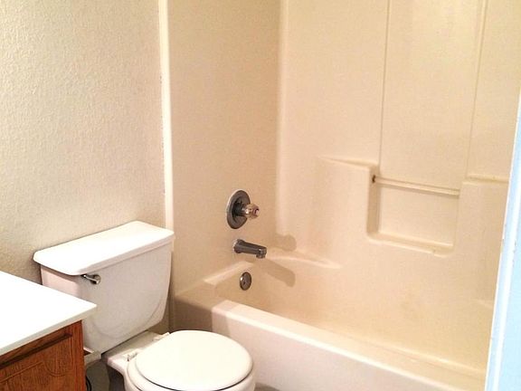 5th image of 3011 Cantabrian Dr APT B