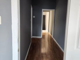 2348 S 7th St, Philadelphia, PA