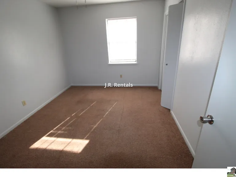 803 Michelle Dr — Photo 12
