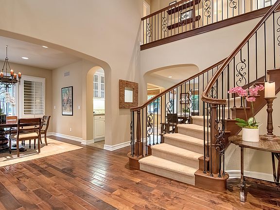 Desirable open floorplan