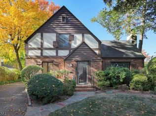 840 Shackamaxon Dr, Westfield, NJ 07090