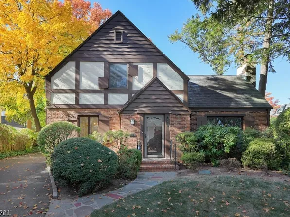 840 Shackamaxon Dr, Westfield Town, NJ 07090