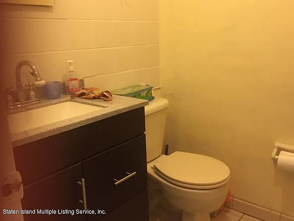 4th image of 27 Clarion Ct