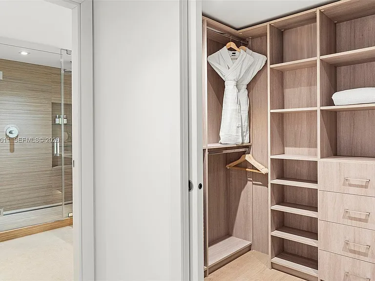 2301 Collins Ave #630 — Photo 44
