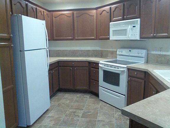 3rd image of 2140 Palisade Blvd #D-5