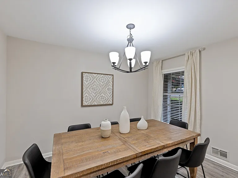 2984 Blackberry Ln — Photo 11