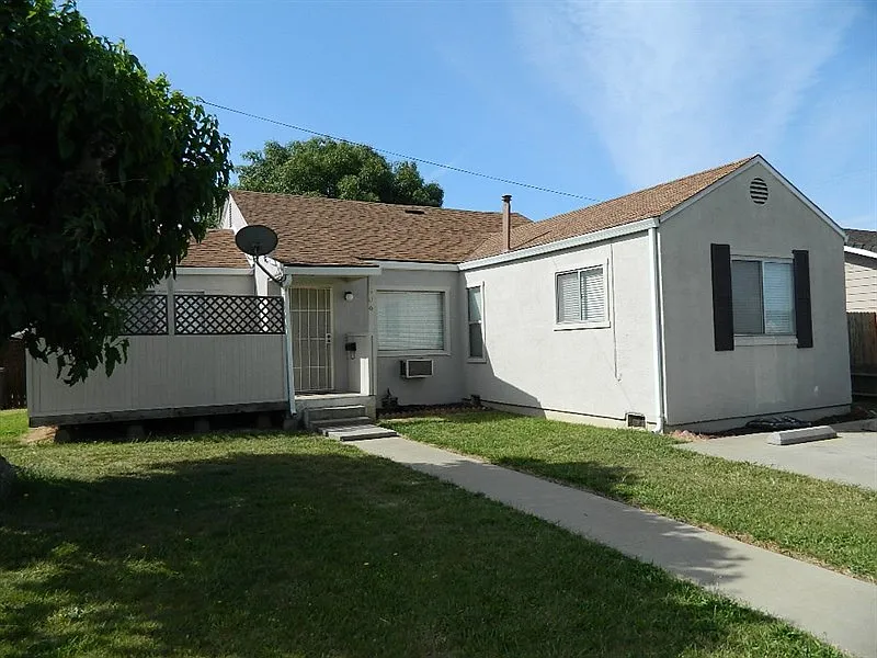 406 F St photo 1
