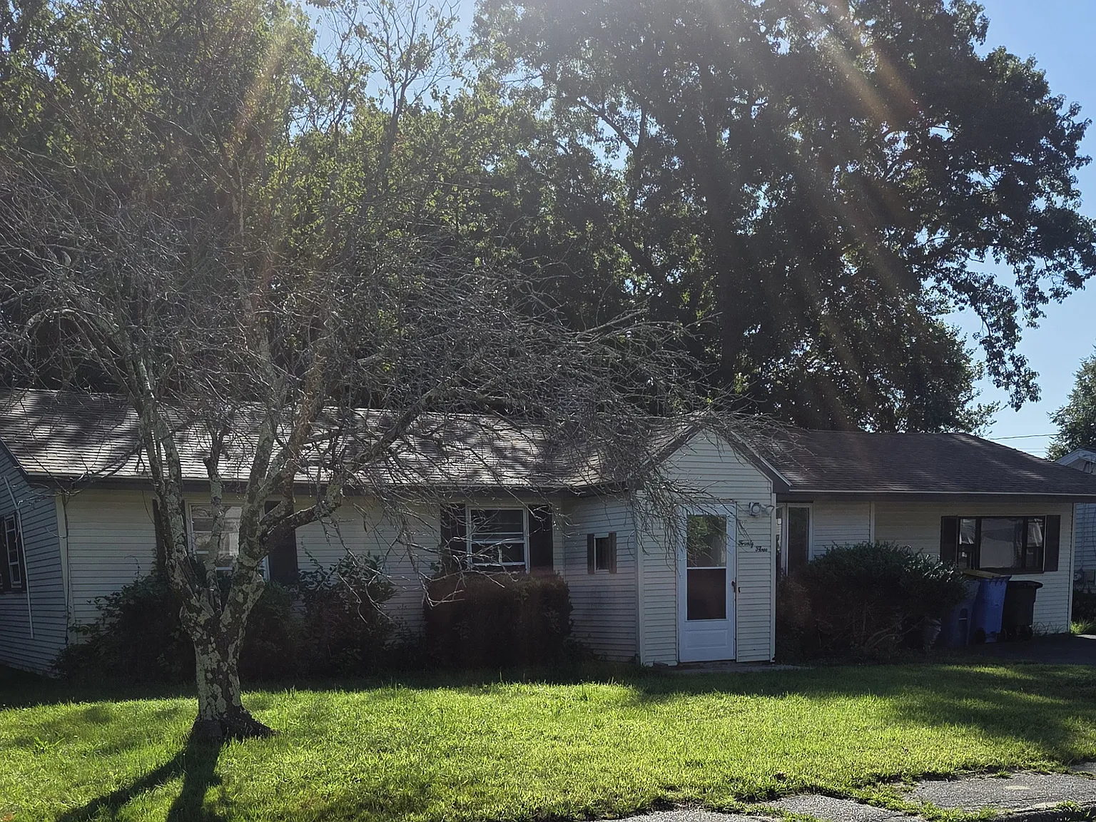 5 bed, 1822 sqft, $4,400 — Photo 1