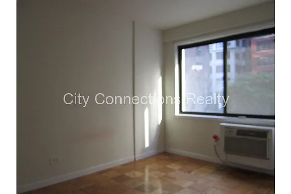 Rented by City Connections Realty | media 12