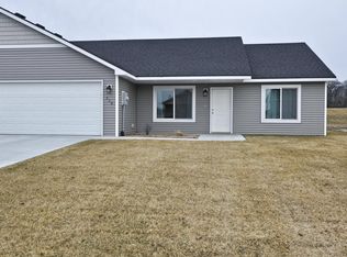 516 Trout Ave, Saint Charles, MN 55972