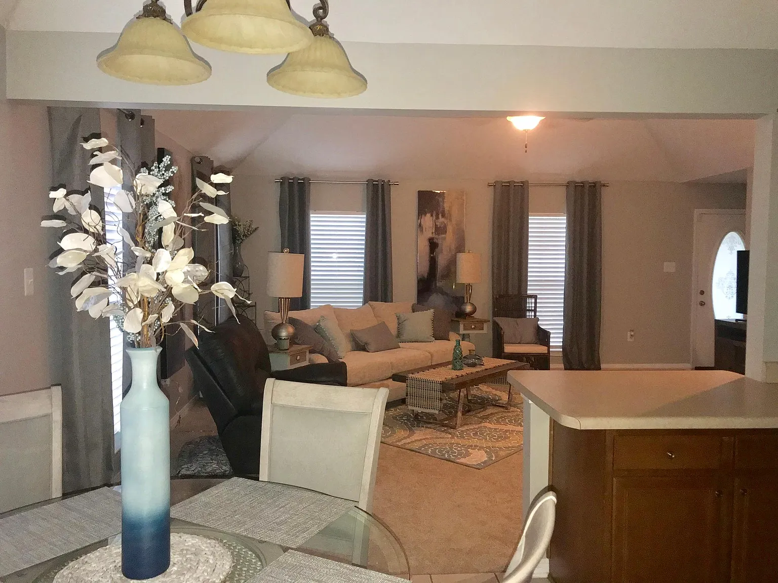36 Hollycrest Blvd — Photo 2