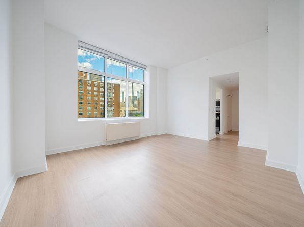 140 Riverside Blvd APT 1418