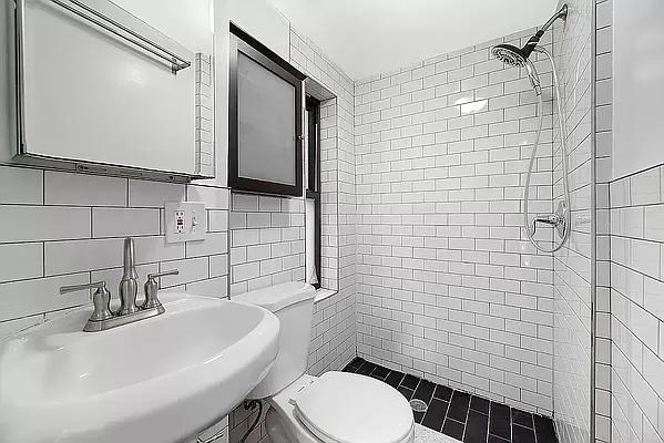 Rented by REAL New York | media 5