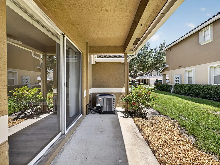 2786 SE Birmingham Dr — Photo 31
