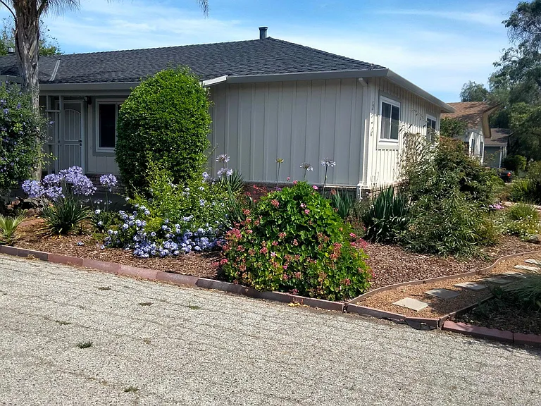 526 Piazza Dr #A — Photo 2