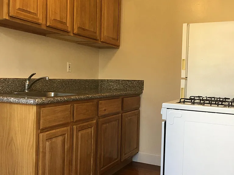468 Fell St #8 — Photo 8
