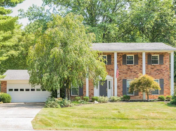 9752 Placid Dr, West Chester, OH 45241