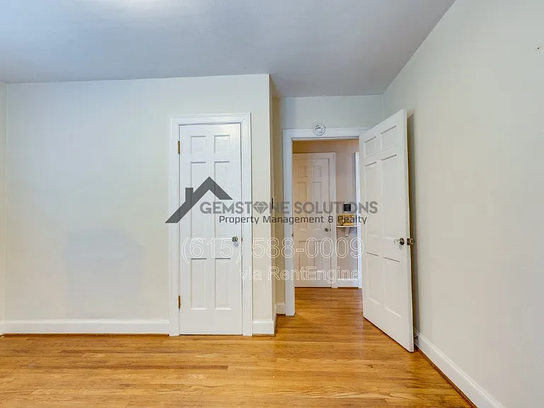 715 Hillsboro Rd — Photo 33
