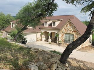 215 Delanoy Dr, Canyon Lake, TX 78133