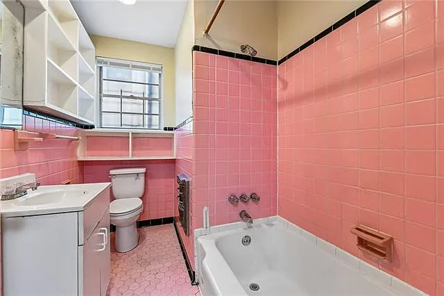 630 Broadway St #630 — Photo 14