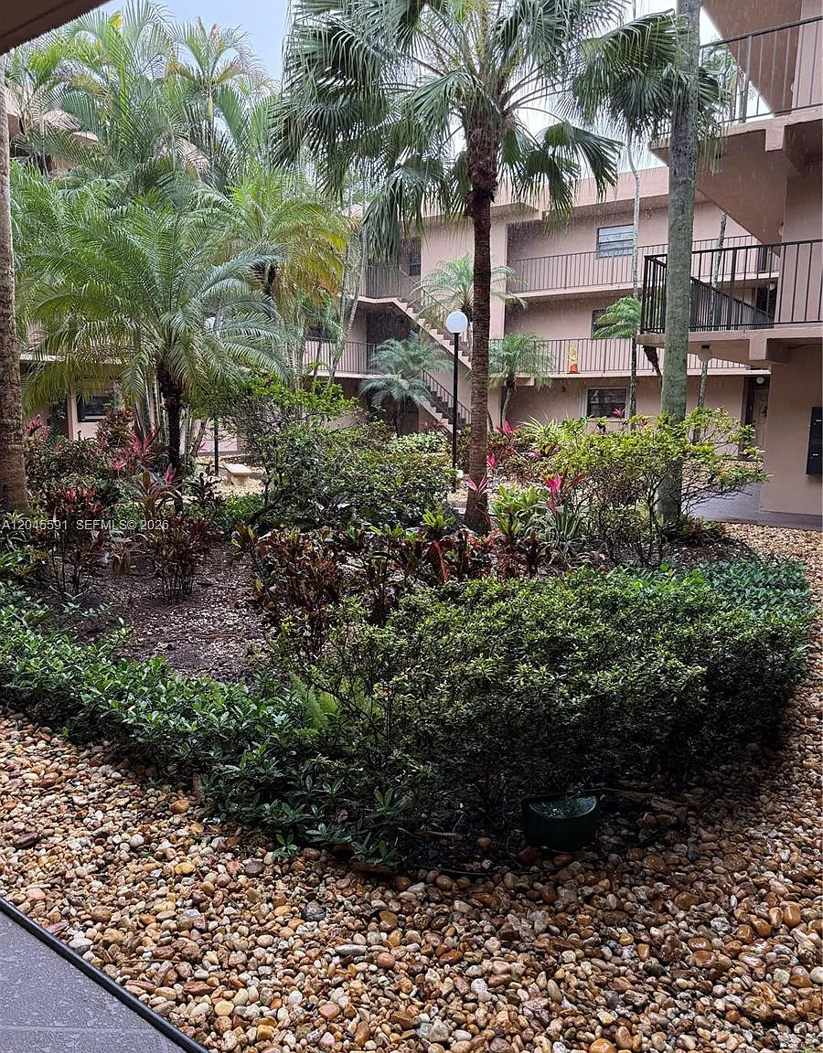 The Gardens Of Kendall Co — Photo 1