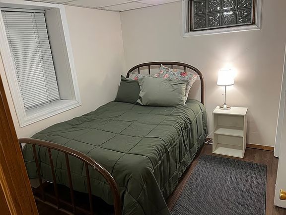 5th image of 604 Simpson St