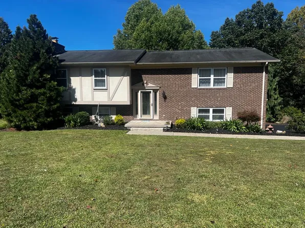 103 Forestview Dr, Beckley, WV 25801