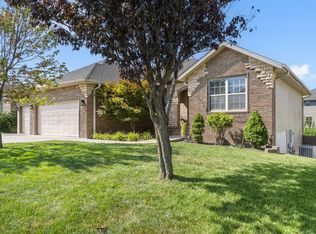 1209 N Farmington Dr, Ozark, MO 65721