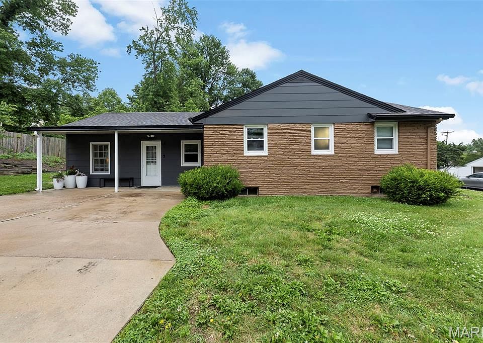 1st image of 860 Poppy Ln
