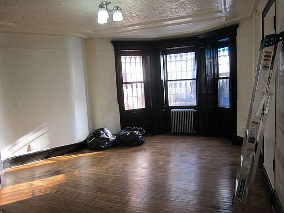 4th image of 1435 Pacific St #B1