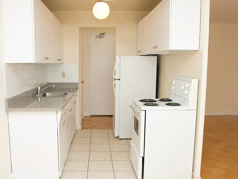 672 Kennedy Rd — Photo 7