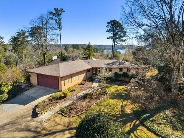 120 Overlook Dr, Gainesville, GA 30506