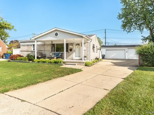 33310 Anita Dr, Westland, MI 48185