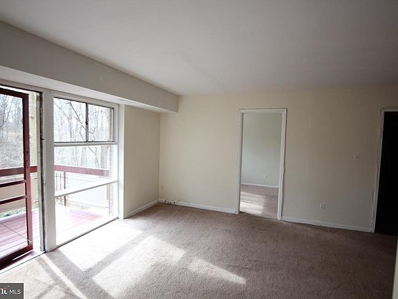 3rd image of 4257 Americana Dr APT 10