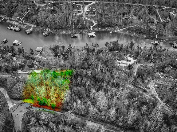 3rd image of Stoney Rock Ln